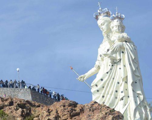 Imagini pentru Statuia FECIOAREI MARIA de la ORURO - Bolivia
