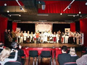 concurenti in scena